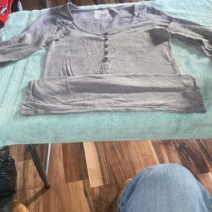 H&M gray long sleeve shirt